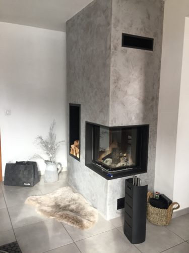 foyer escamotable Spartherm et niche à bois